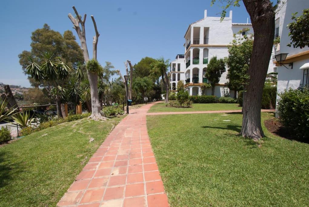 Apartamento Con Piscina Cerca Del Golf En Atalaya - Atalaya Del Golf 31 Estepona Exterior foto
